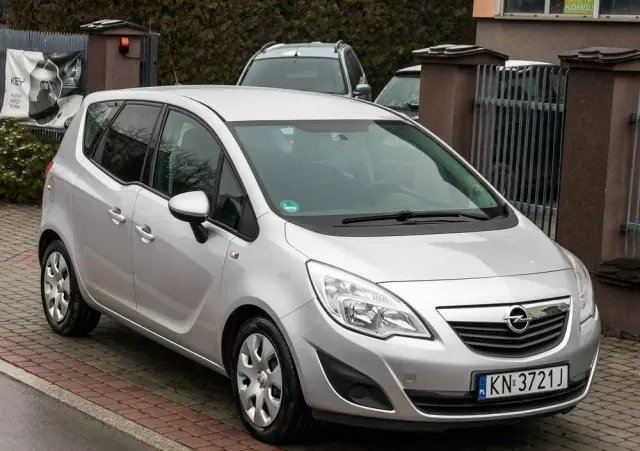 OPEL Meriva 