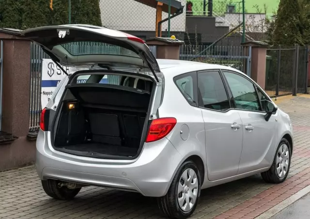 OPEL Meriva 