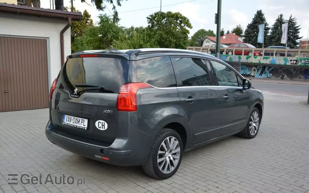 PEUGEOT 5008 1.6 THP Allure 7os