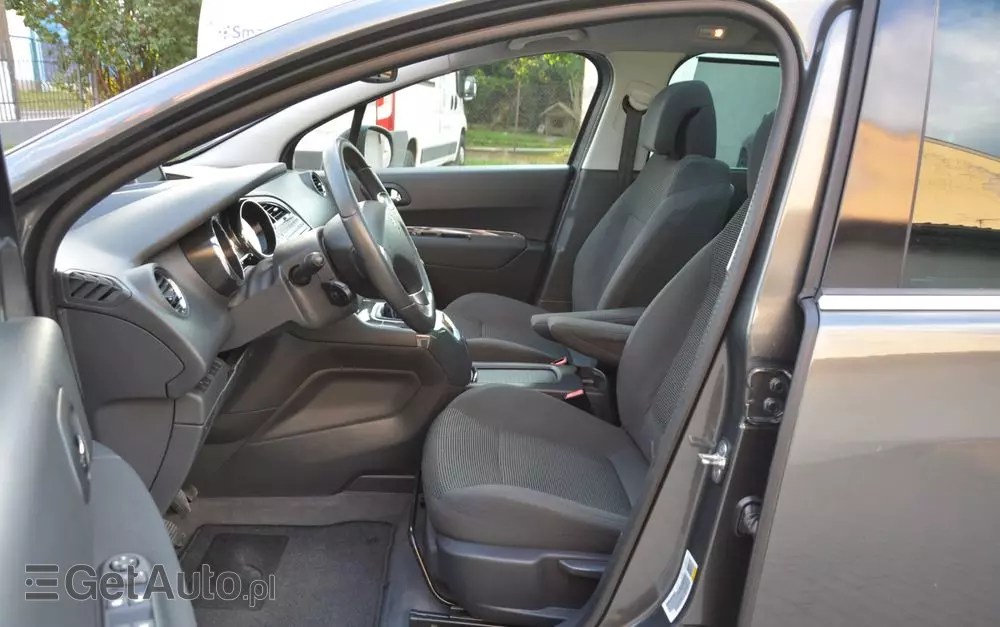 PEUGEOT 5008 1.6 THP Allure 7os