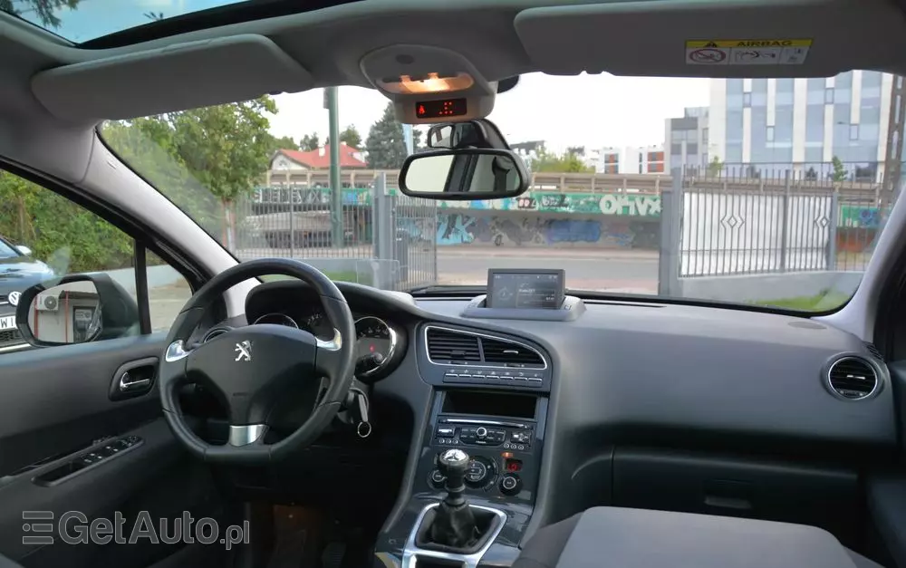 PEUGEOT 5008 1.6 THP Allure 7os