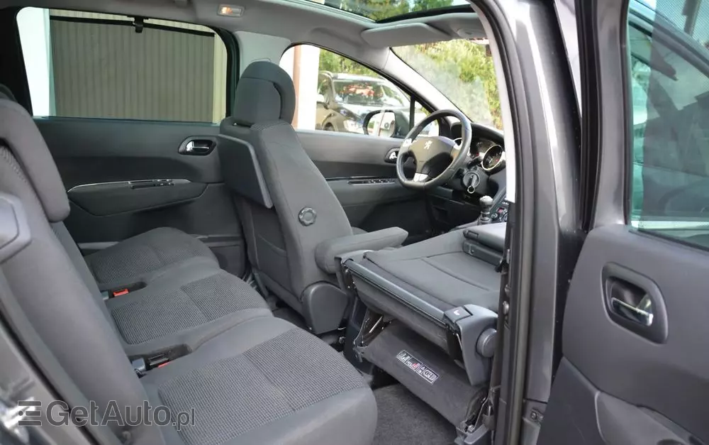 PEUGEOT 5008 1.6 THP Allure 7os