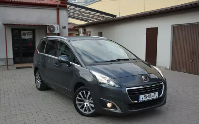 PEUGEOT 5008 1.6 THP Allure 7os