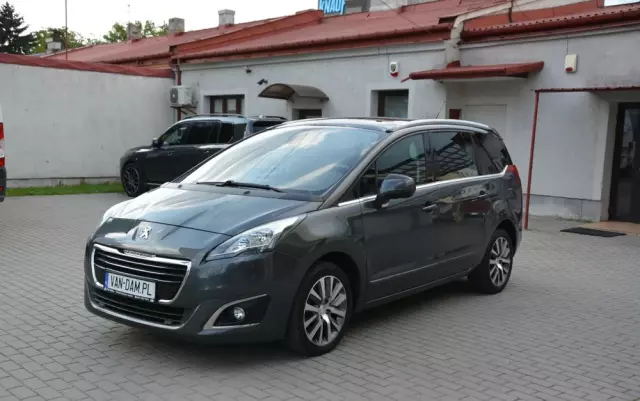 PEUGEOT 5008 1.6 THP Allure 7os