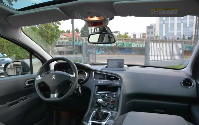 PEUGEOT 5008 1.6 THP Allure 7os