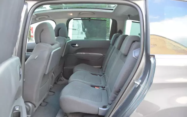 PEUGEOT 5008 1.6 THP Allure 7os