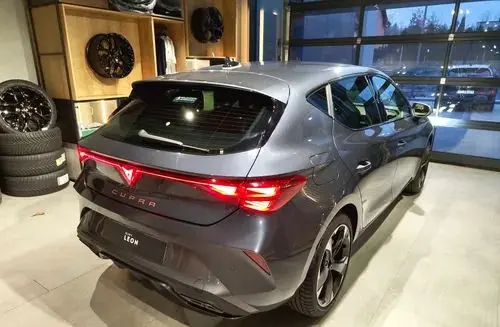CUPRA Leon 