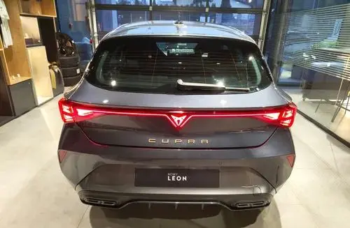 CUPRA Leon 