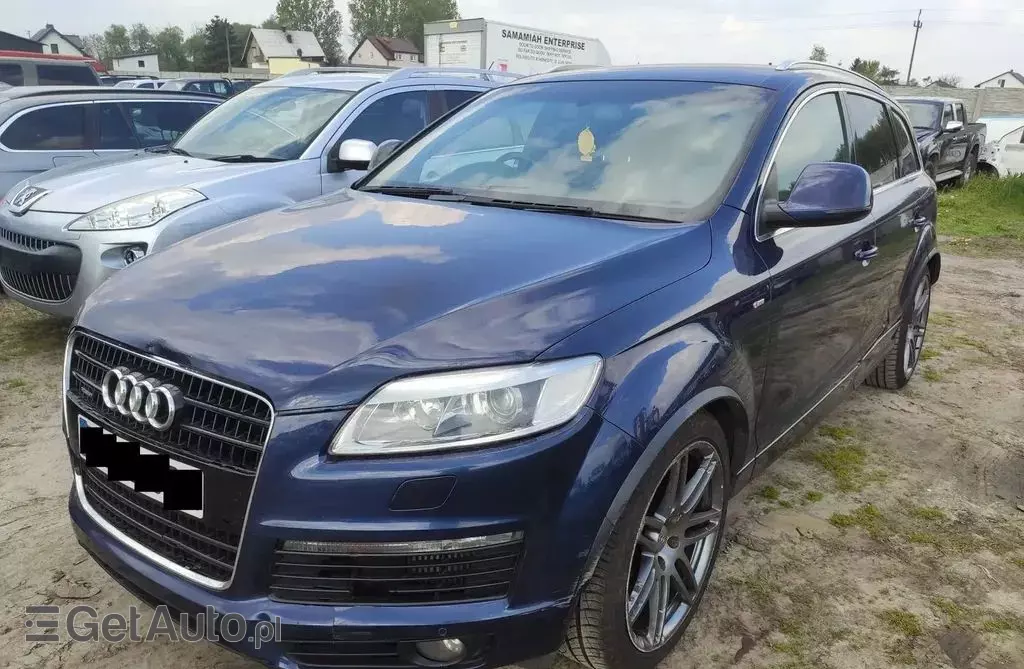 AUDI Q7 