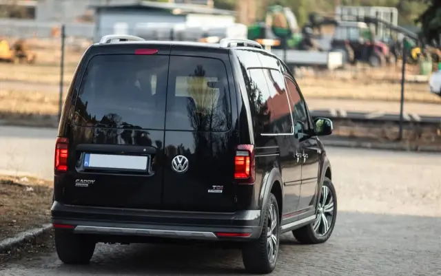 VOLKSWAGEN Caddy 2.0 TDI Comfortline