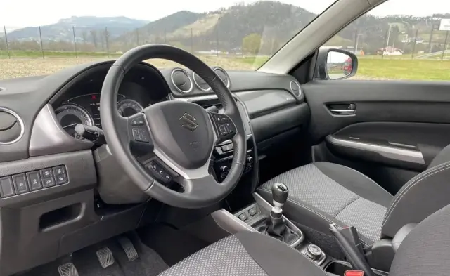 SUZUKI Vitara 