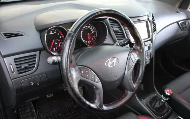 HYUNDAI I30 1.6 GDI Turbo Sport