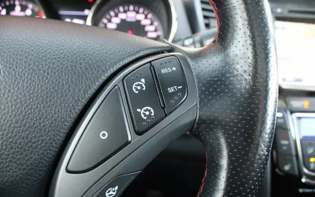 HYUNDAI I30 1.6 GDI Turbo Sport