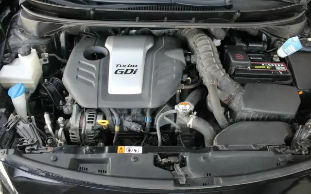 HYUNDAI I30 1.6 GDI Turbo Sport