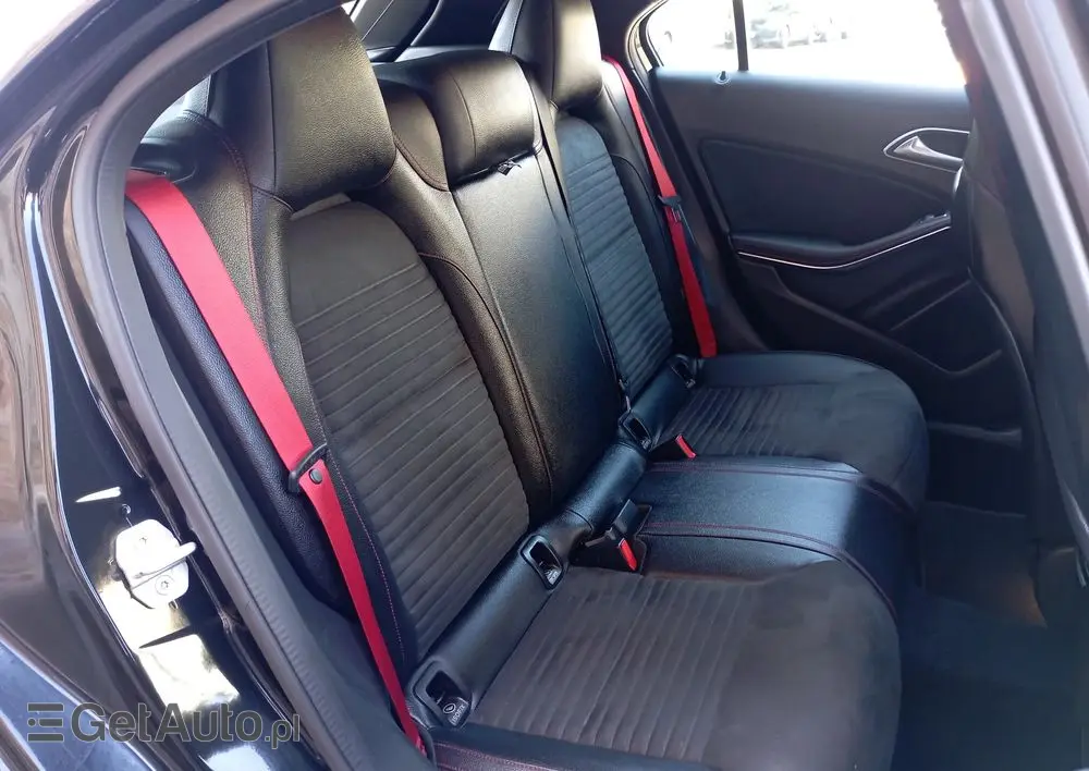 MERCEDES-BENZ Klasa A 250 7G-DCT Sport