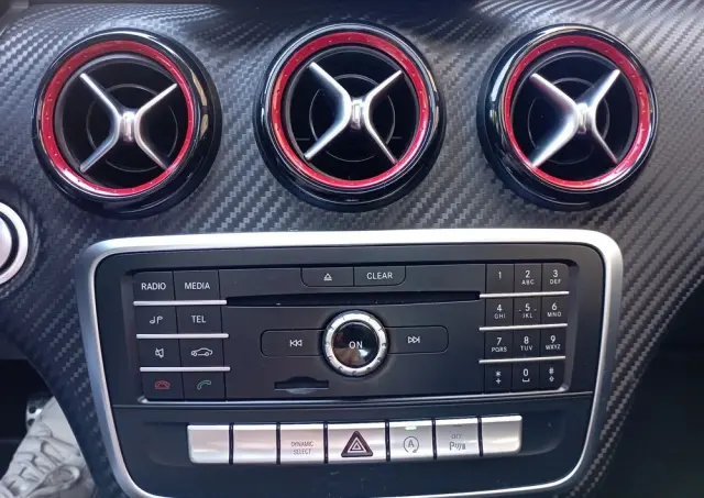 MERCEDES-BENZ Klasa A 250 7G-DCT Sport