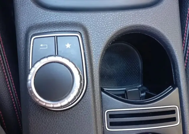 MERCEDES-BENZ Klasa A 250 7G-DCT Sport