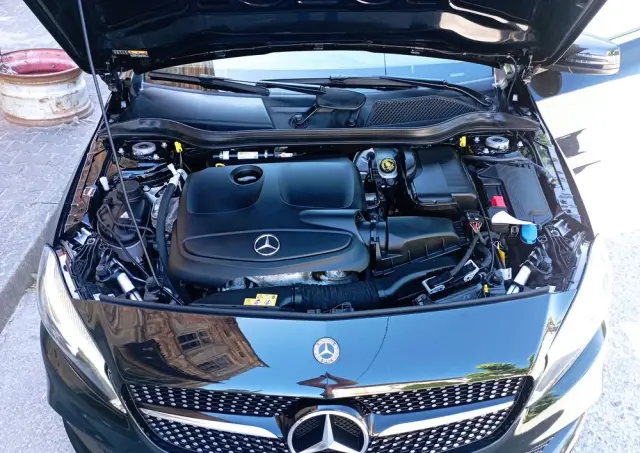 MERCEDES-BENZ Klasa A 250 7G-DCT Sport
