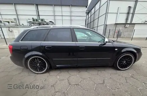 AUDI S4 