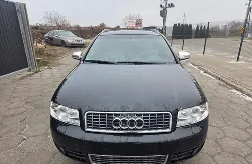 AUDI S4 