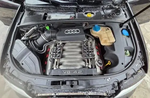 AUDI S4 
