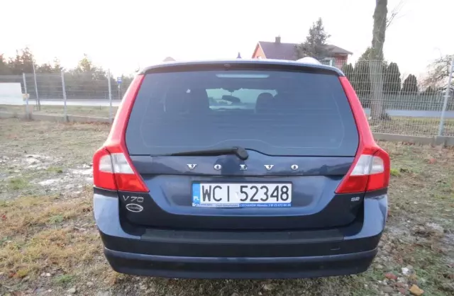 VOLVO V70 