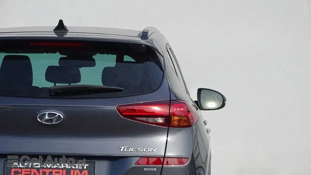 HYUNDAI Tucson 