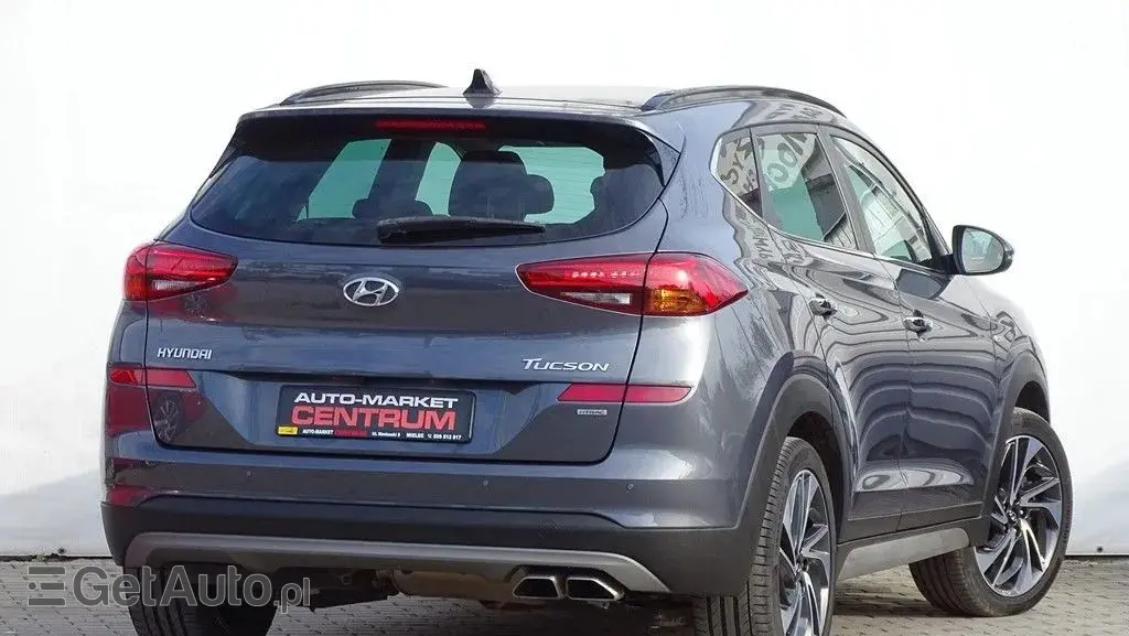 HYUNDAI Tucson 