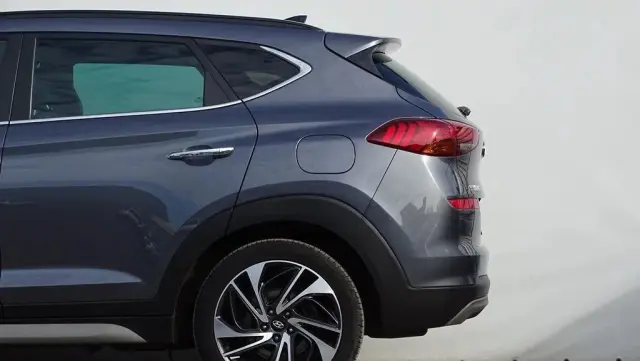 HYUNDAI Tucson 