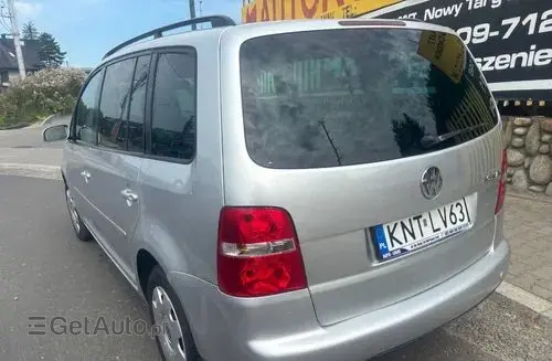 VOLKSWAGEN Touran 