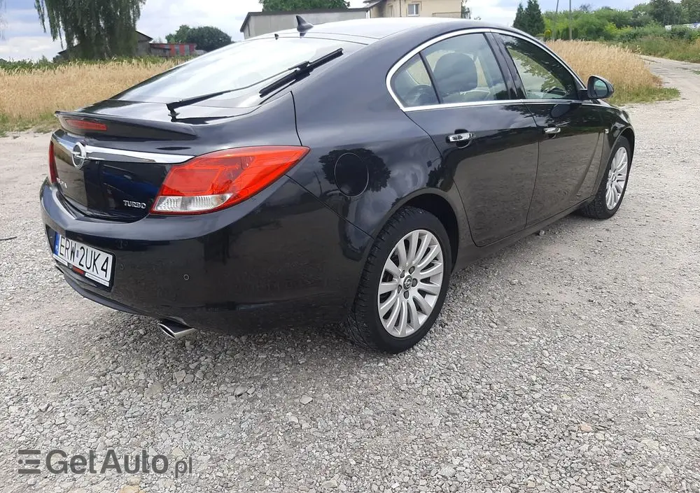 OPEL Insignia 1.6 Turbo Cosmo