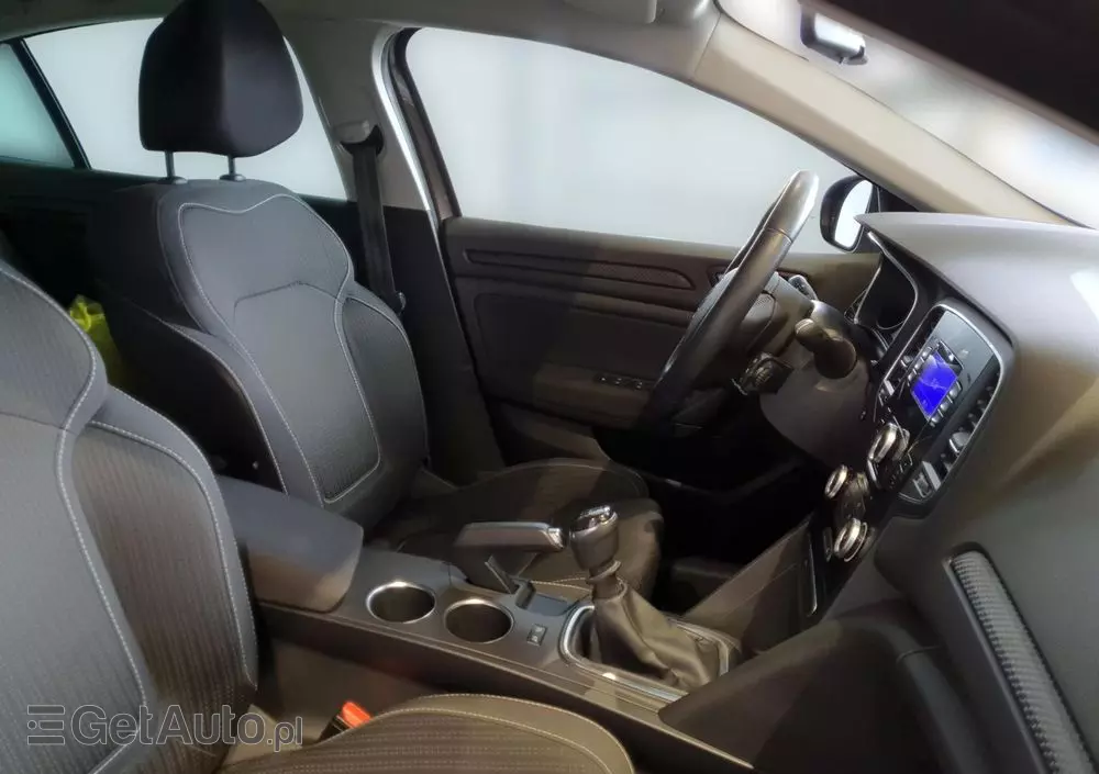 RENAULT Megane 1.6 SCe Zen