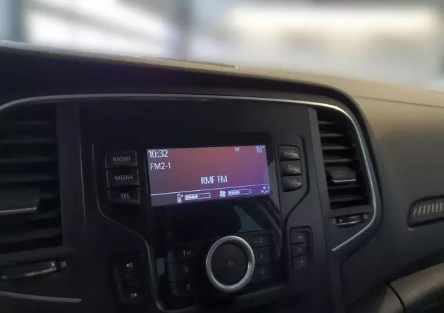 RENAULT Megane 1.6 SCe Zen