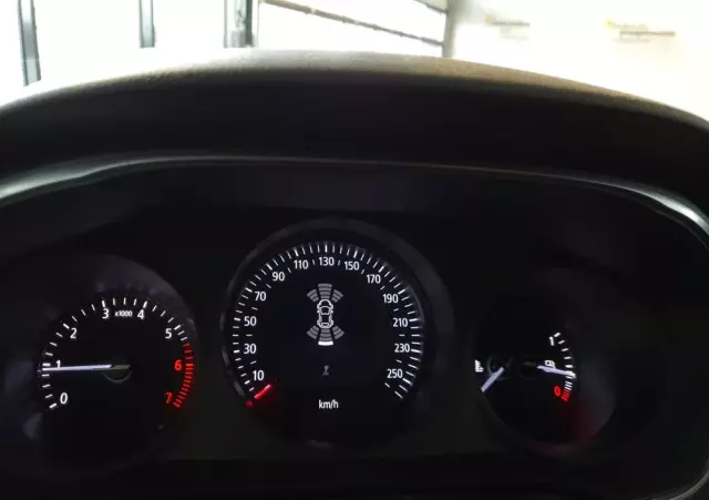 RENAULT Megane 1.6 SCe Zen