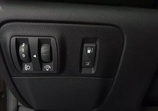 RENAULT Megane 1.6 SCe Zen