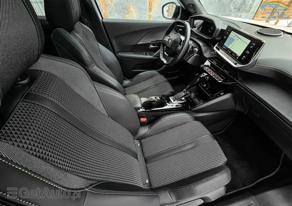 PEUGEOT 2008 PureTech 130 EAT8 GT