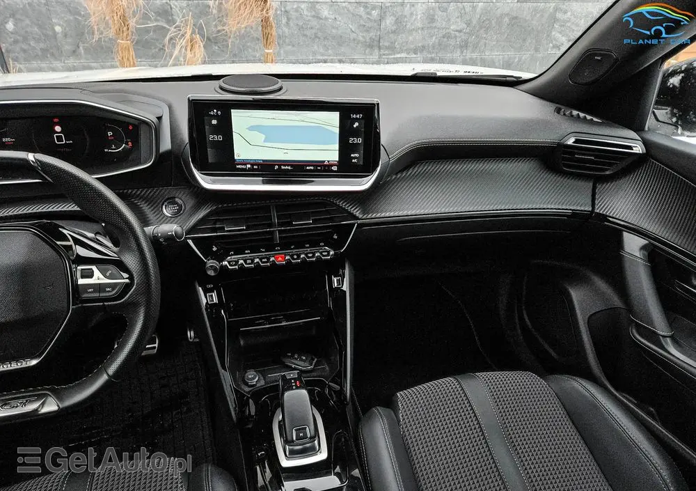 PEUGEOT 2008 PureTech 130 EAT8 GT