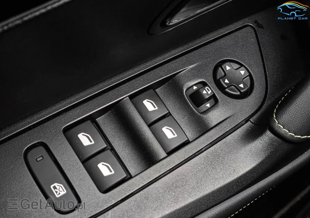 PEUGEOT 2008 PureTech 130 EAT8 GT