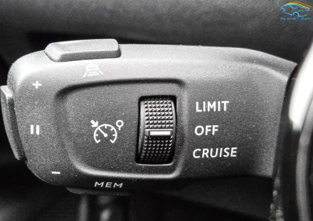 PEUGEOT 2008 PureTech 130 EAT8 GT