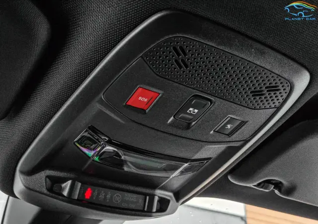 PEUGEOT 2008 PureTech 130 EAT8 GT