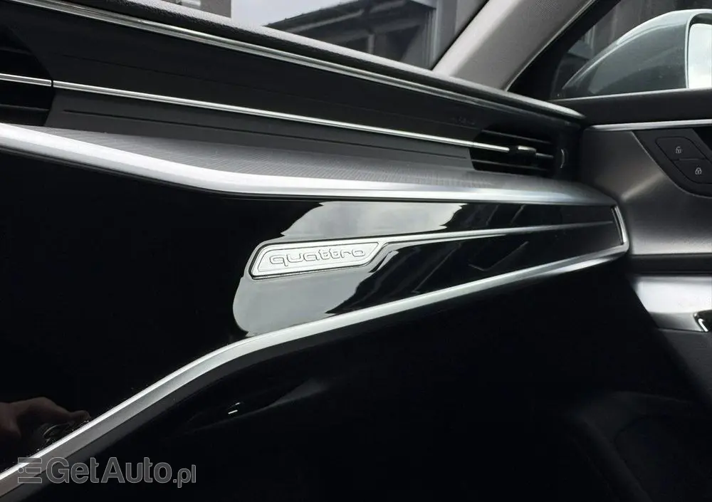 AUDI A6 Avant 40 TDI quattro S tronic S line