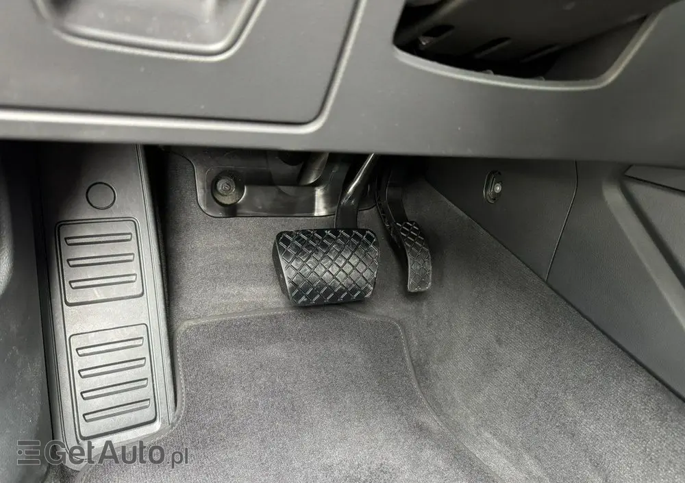 AUDI A6 Avant 40 TDI quattro S tronic S line