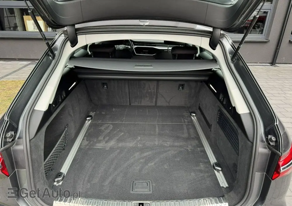 AUDI A6 Avant 40 TDI quattro S tronic S line