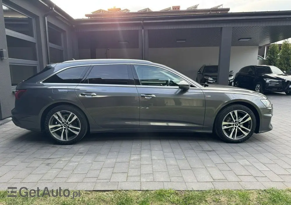 AUDI A6 Avant 40 TDI quattro S tronic S line