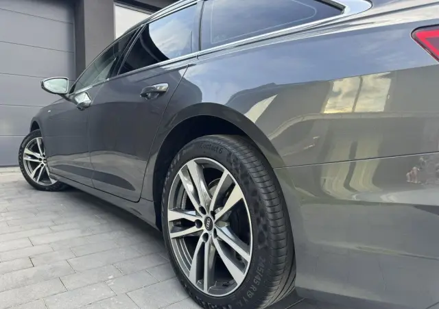 AUDI A6 Avant 40 TDI quattro S tronic S line