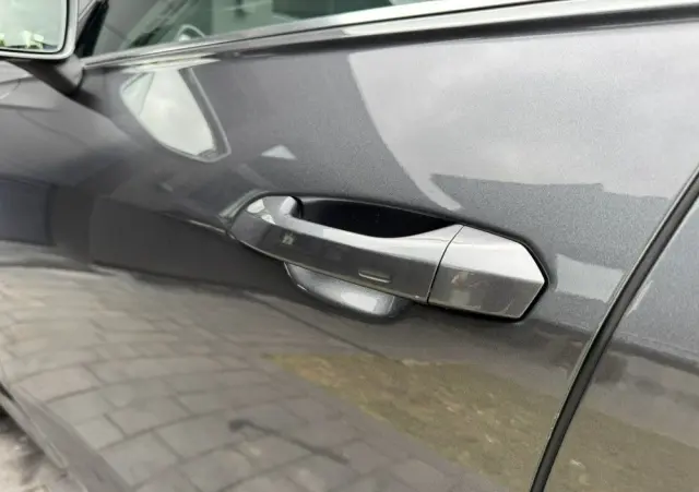 AUDI A6 Avant 40 TDI quattro S tronic S line