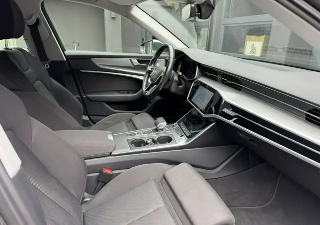 AUDI A6 Avant 40 TDI quattro S tronic S line