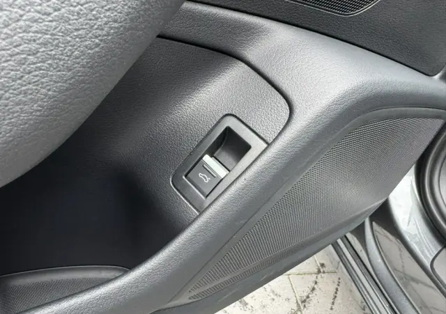 AUDI A6 Avant 40 TDI quattro S tronic S line