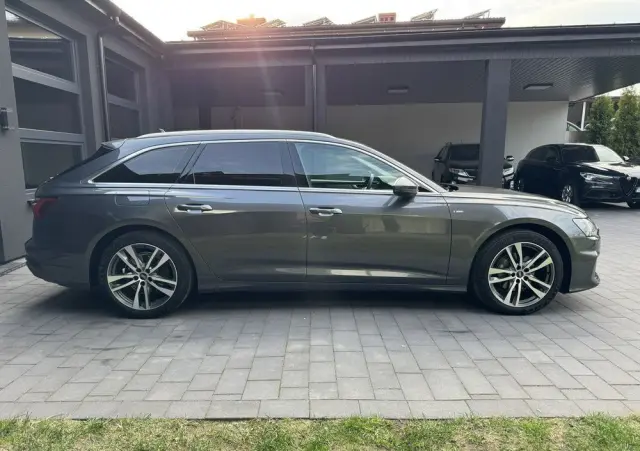AUDI A6 Avant 40 TDI quattro S tronic S line