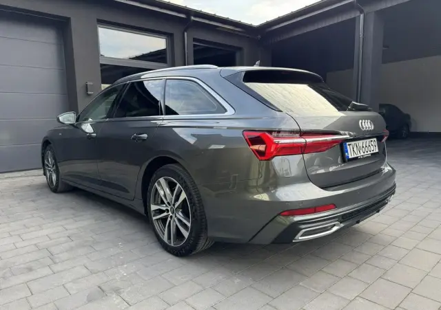 AUDI A6 Avant 40 TDI quattro S tronic S line